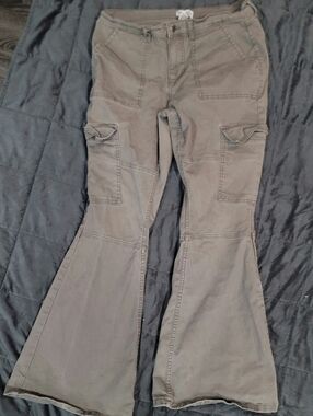 Arizona Jean Company Olive Green Flare Cargo Jeans